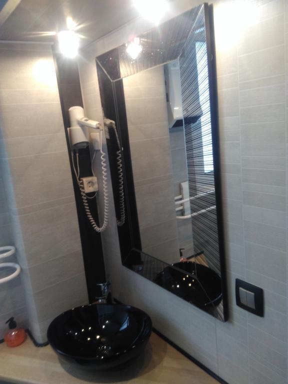Le Charles Sanglier Hotel Orleans Bagian luar foto
